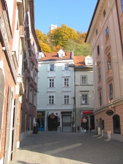 blogi 420 ljubljana4 12906 20091102 1338519955 Ana Plamenita